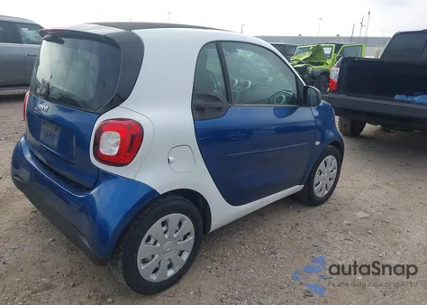 2017 Smart Fortwo Pure z USA, uszkodzony, nr VIN WMEFJ5DAXHK172447